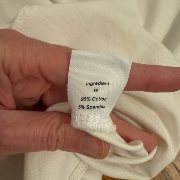 Sheiugu White Short Sleeve Bodysuit size Small - Picture 6 of 8